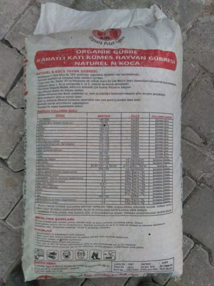Naturel 1 kg Organik Tavuk Gübresi